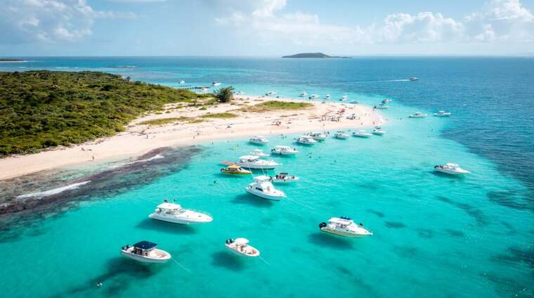 CAYO ICACOS BEACH